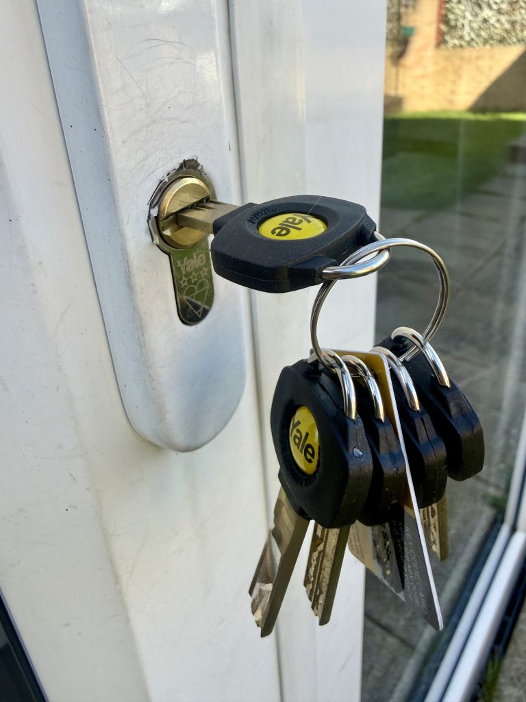 Emergency locksmith Cramlington NE23 replacing failed Yale 3 star euro cylinder door lock same day service